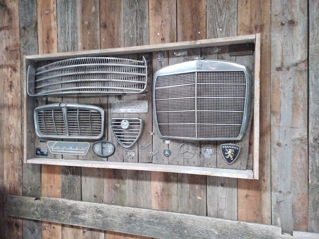 panneau bois calandre voiture ancienne ancêtre déco vintage, Maison & Meubles, Maison & Meubles | Autre, Enlèvement