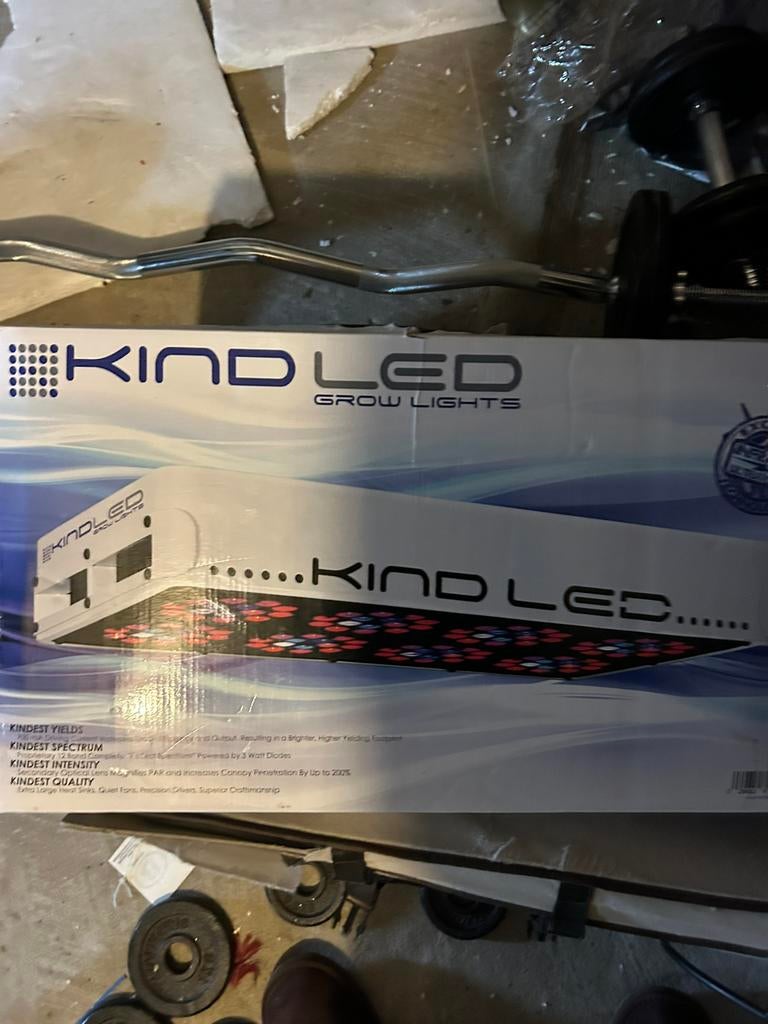 Kind led grow light!, Ophalen, Zo goed als nieuw
