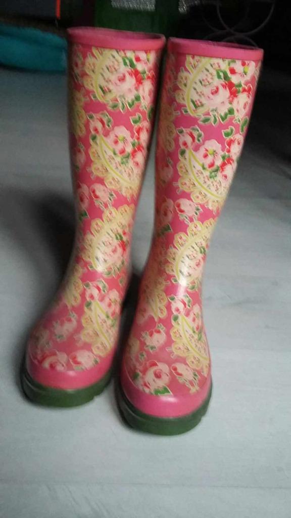 rubberen laarzen bloemetjes, Enlèvement, Porté, Rose, Bottes de pluie