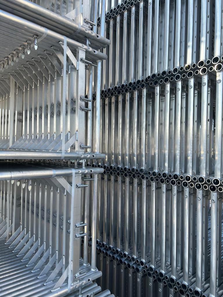 Échafaudage Alu Plettac complet | 500 m² | Nouveau et profes, Envoi, Neuf, Échafaudage de façade, 5 mètres de hauteur ou plus