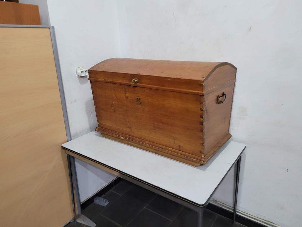 ancien coffre en bois collé papier en parfait état dimension, Enlèvement ou Envoi, Comme neuf