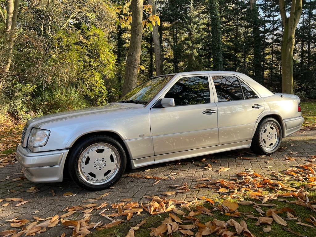 Mercedes E400 4.2 S3 AMG, Cuir, 4 portes, 4200 cm³, Noir