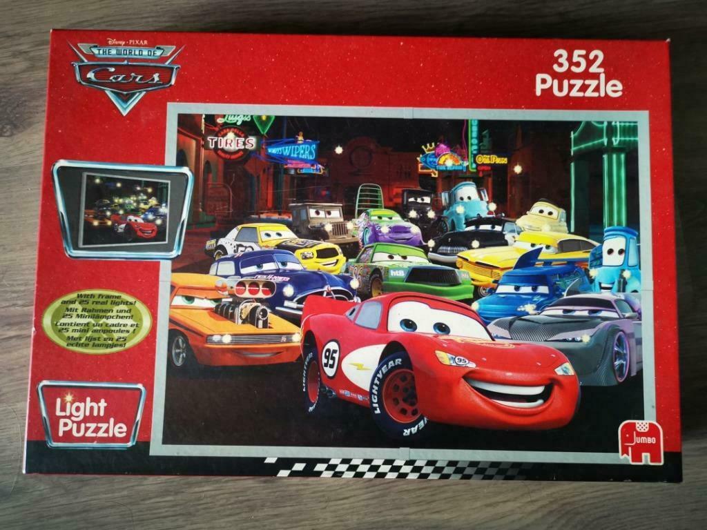 Jumbo Puzzel 352 stks Cars Disney met Leds, Ophalen of Verzenden, Minder dan 500 stukjes, Zo goed als nieuw, Legpuzzel