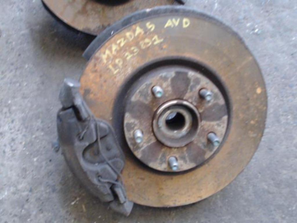 Moyeu avant droit Mazda 5 2008-2010 LP/13891, Ophalen of Verzenden, Gebruikt, Mazda