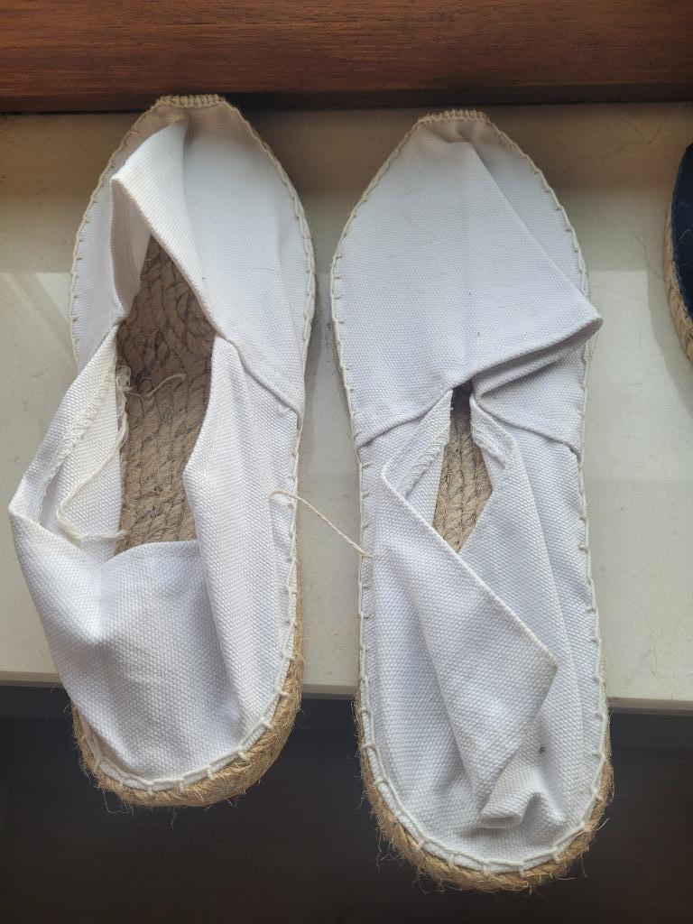 Paire d’espadrilles – blanc – pointure 42, Vêtements | Hommes, Chaussures, Neuf, Enlèvement ou Envoi, Espadrilles et Mocassins