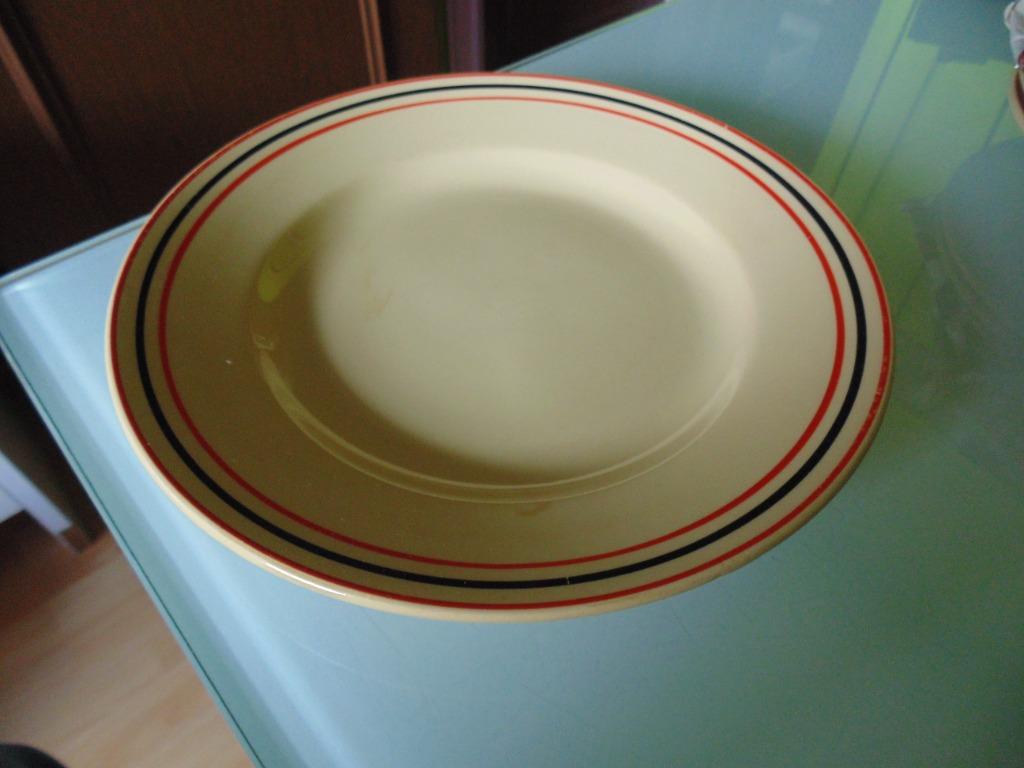 Oude borden van Boch Frères, Antiek en Kunst, Ophalen of Verzenden