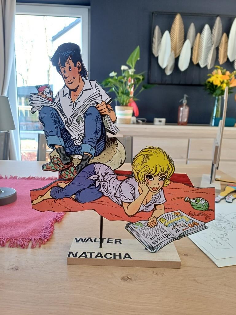Walthery natacha présentoir artisanal, Collections