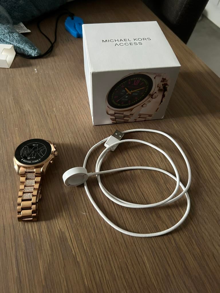 Smartwatch michael kors, Handtassen en Accessoires, Smartwatches, Ophalen, Zo goed als nieuw