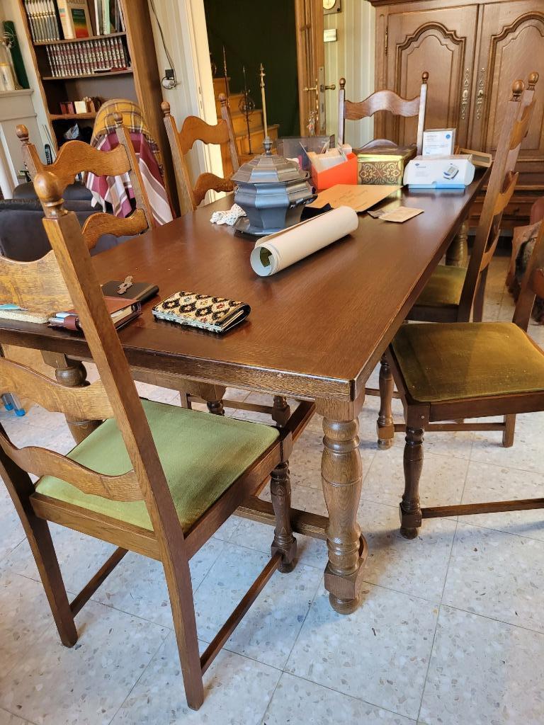 houten tafel en 2deurenkast, Huis en Inrichting, Tafels | Eettafels, Ophalen