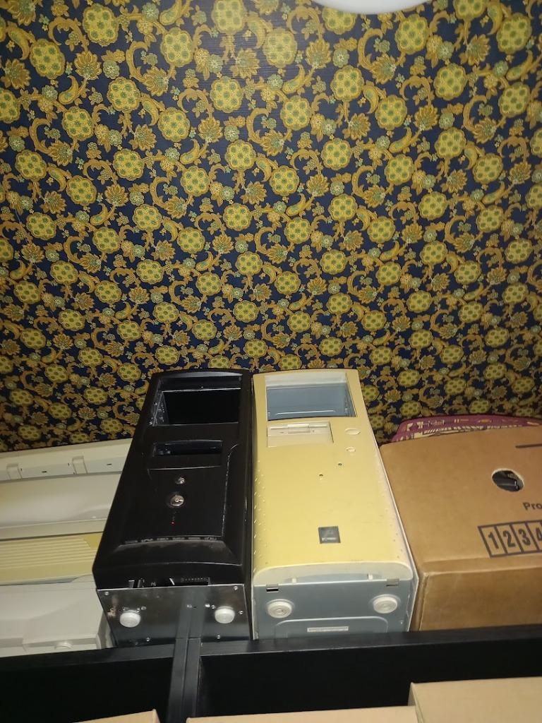 Mooie lege computerkasten, Enlèvement, Reconditionné
