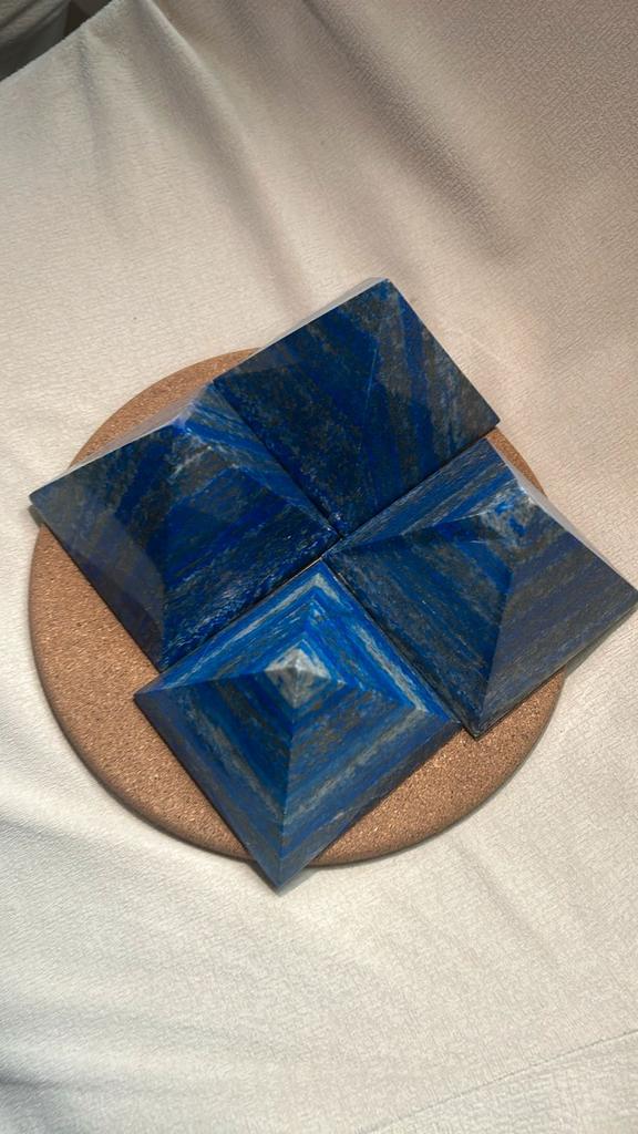 Pyramide lapis lazuli Afghanistan avec pyrite, Enlèvement ou Envoi
