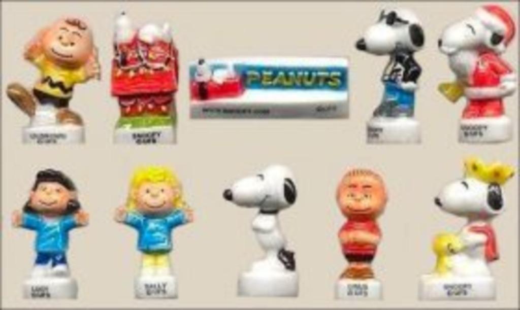 NEUVES FÈVES SNOOPY 1 BOÎTE DE 100= 125 EUR, Verzamelen, Stripfiguren, Ophalen of Verzenden, Snoopy, Nieuw, Beeldje of Figuurtje