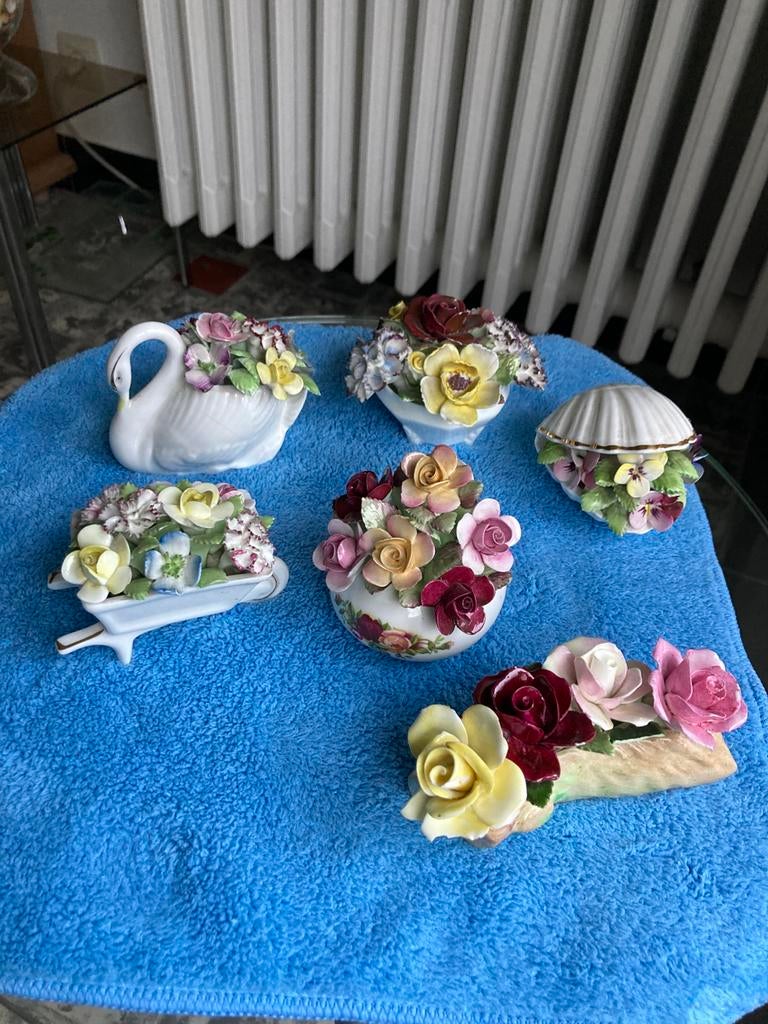 Prachtige Vintage Engelse porseleinen bloemenbeeldjes, Ophalen of Verzenden