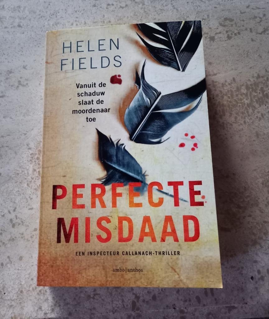 Perfecte misdaad, Ophalen of Verzenden, Zo goed als nieuw, Helen fields