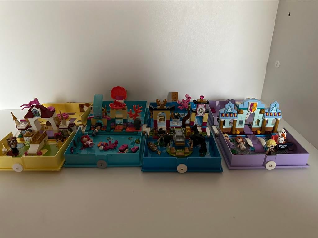 Lego disney prinsessenboekjes (4 stuks), Ophalen, Zo goed als nieuw