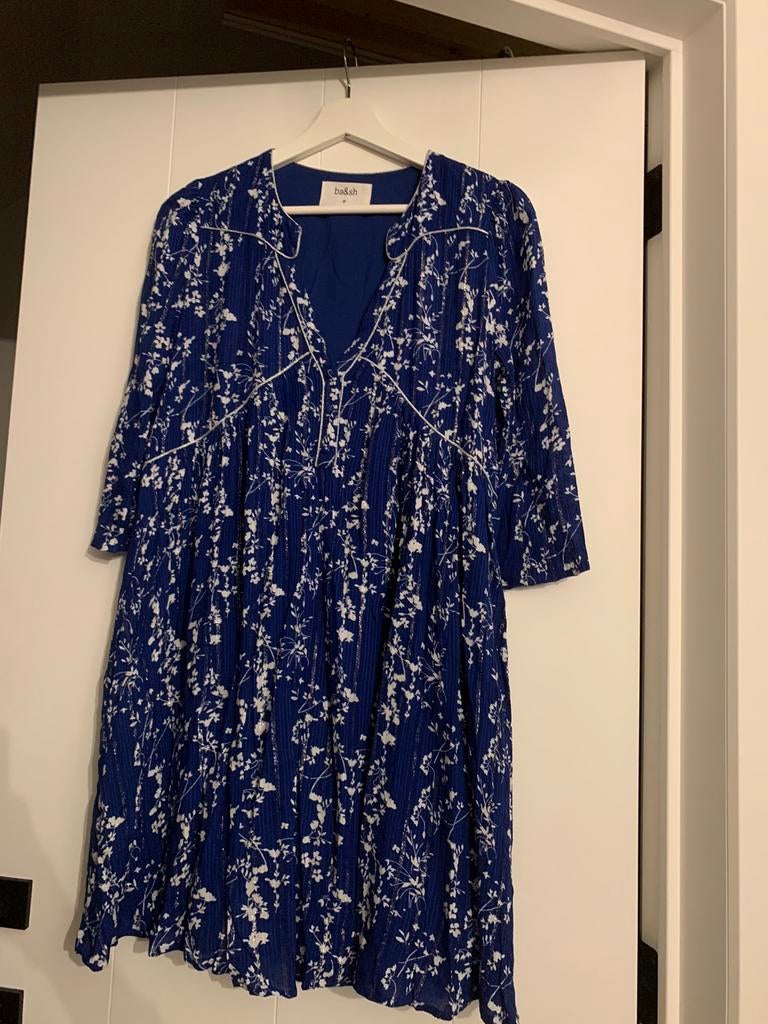 Felblauw kleedje Bash maat 0, Kleding | Dames, Jurken, Ophalen of Verzenden, Zo goed als nieuw