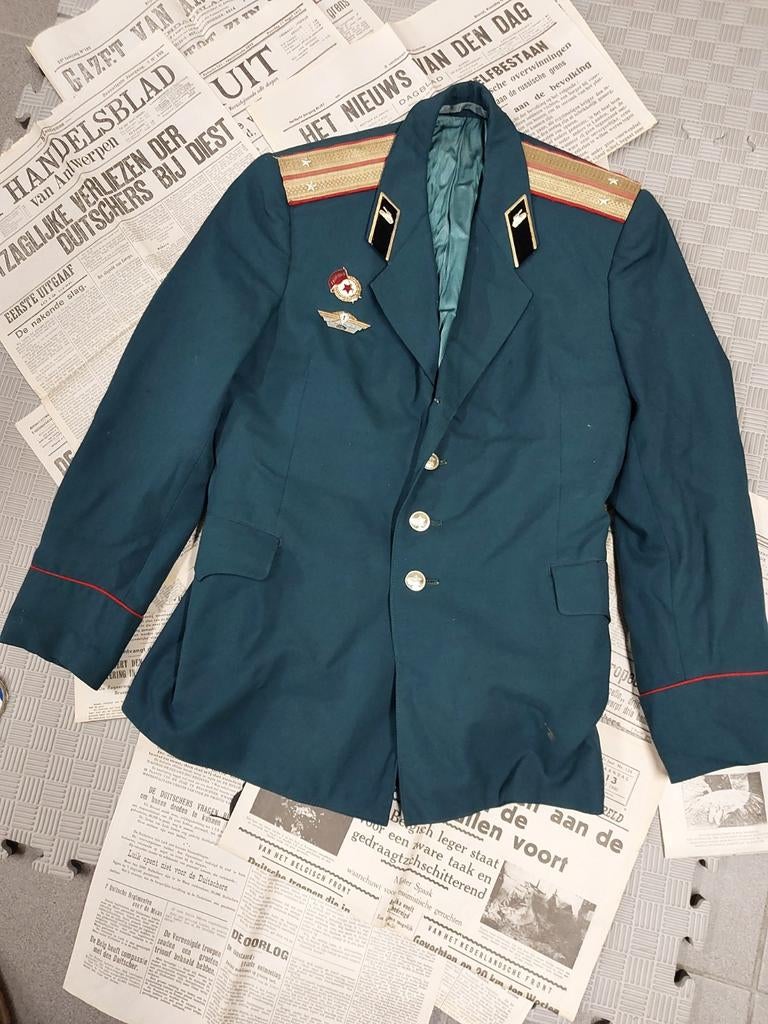 Manteau d'uniforme original d'une Union soviétique (Russie), Enlèvement