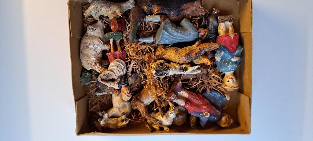 FERME PERSONNAGES COMPOSITION ELASTOLIN ET DIVERS COMME L'ET, Verzenden