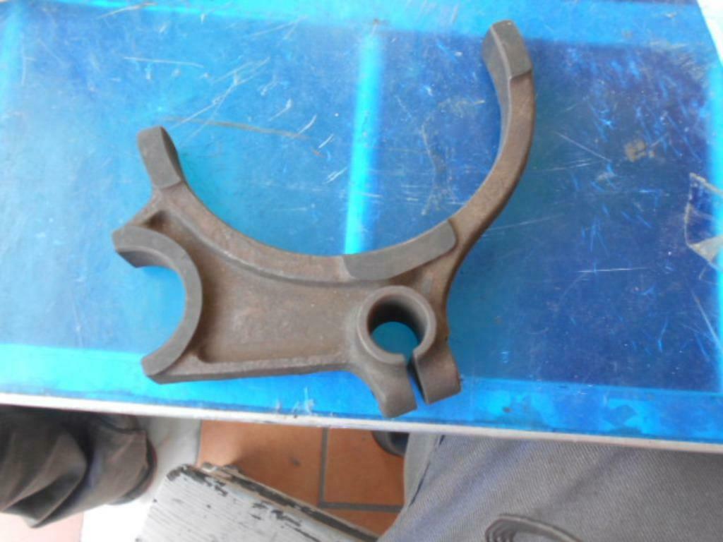 Fourchette de sélecteur 1ère/arrière Ferrari Dino 206 et 246, Autos : Pièces & Accessoires, Transmission & Accessoires, Ferrari