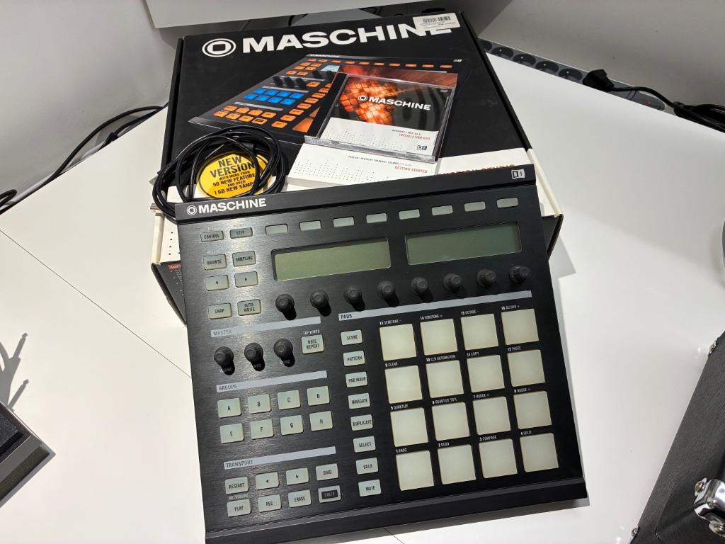 Native Instruments "software + hardware sale", Enlèvement ou Envoi, Comme neuf