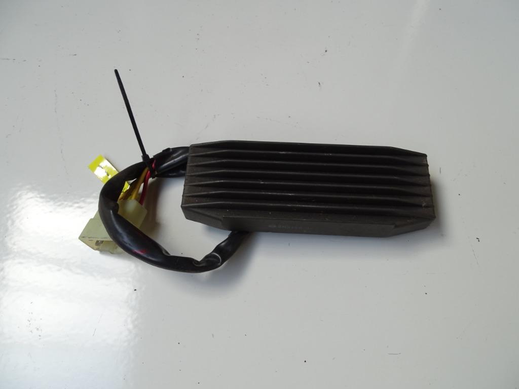 suzuki intruder vs600 vs800 spanningsregelaar, Ophalen of Verzenden, Gebruikt