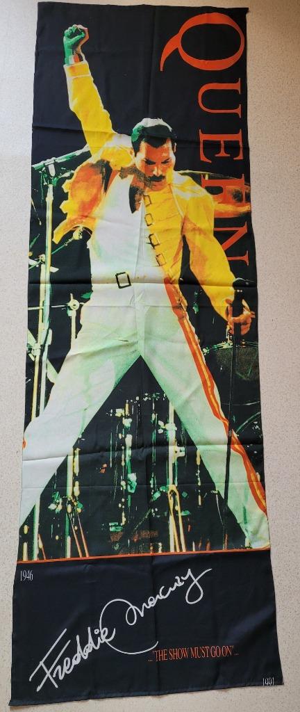 Fanion de Freddie Mercury (QUEEN)  bel état (NO 5) (175x60)., Enlèvement ou Envoi, Comme neuf