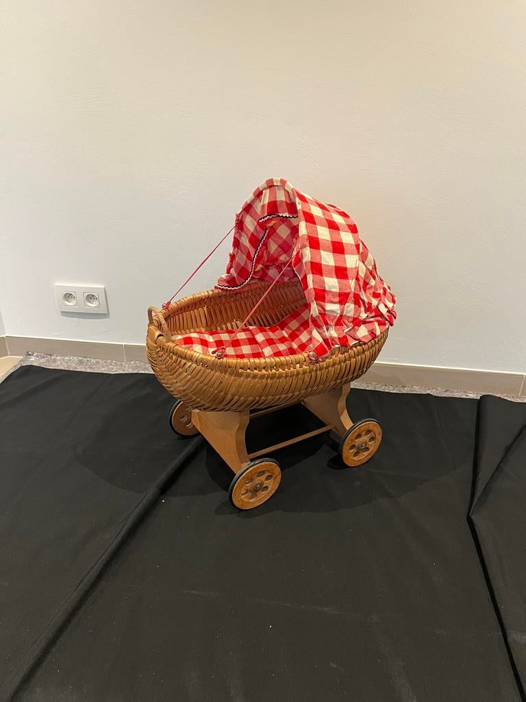 Poppenwagen vintage, Ophalen, Zo goed als nieuw
