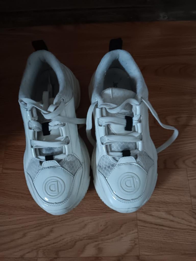 Chaussures blanches Desigual 37, Enlèvement ou Envoi, Sneakers et Baskets, Blanc, Desigual