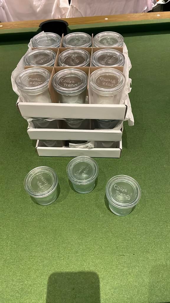 Petits pots en verre avec couvercle, Utilisé, Verre, Autres styles, Récipient(s)