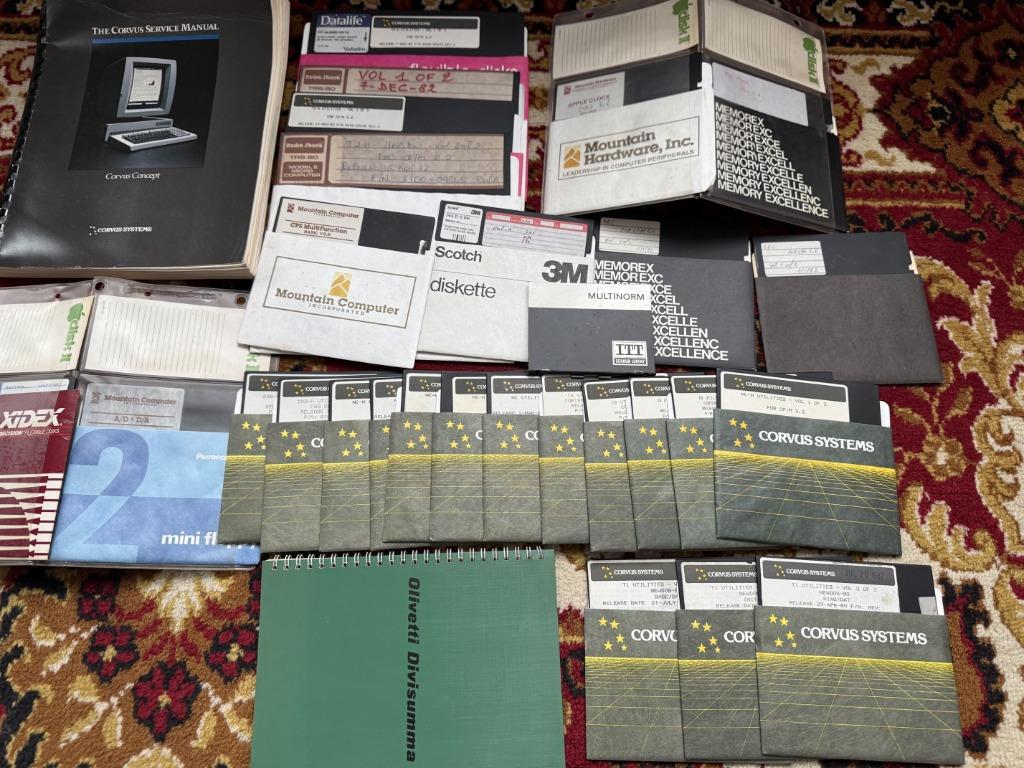 Matériels informatiques anciens vintage, Disk, livret..., Envoi