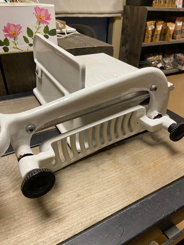 Brocante Emaille kaas snijder, Ophalen