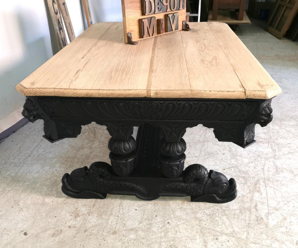 Table basse ancienne noire robuste en chêne lourd L 130 W 90, Enlèvement