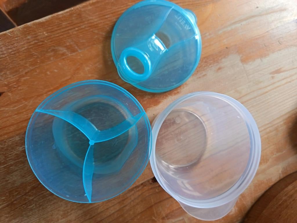 Tasse à mesurer ou distributeur AVENT pour lait en poudre, Enfants & Bébés, Enlèvement ou Envoi