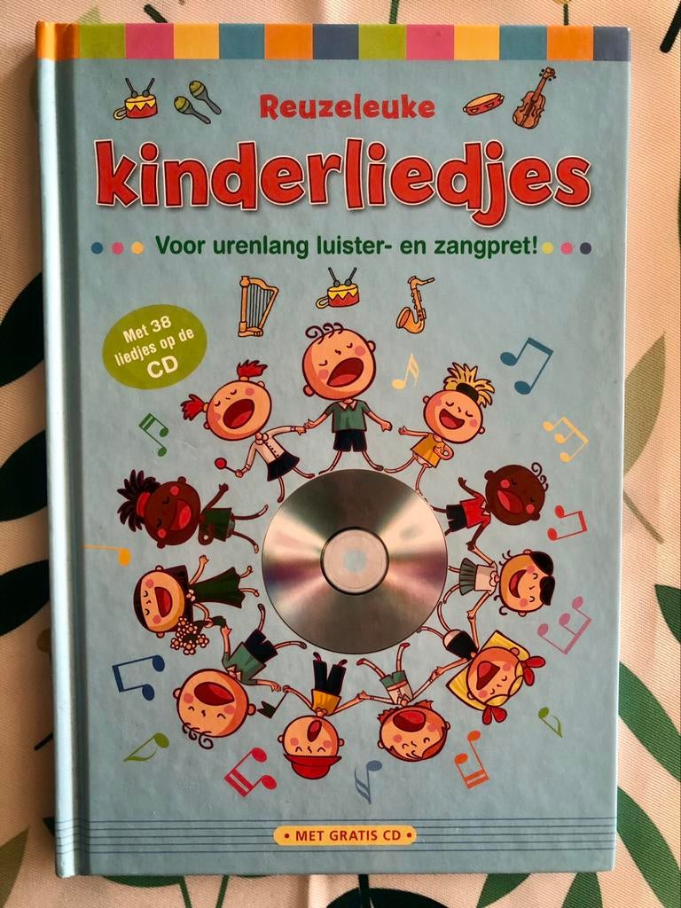 Boekje met kinderliedjes en CD, Ophalen, Zo goed als nieuw