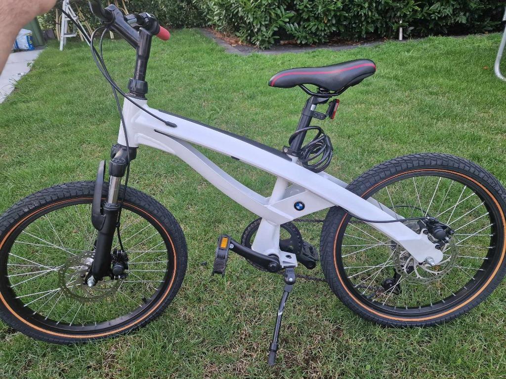 BMW kinderfiets wit als nieuw, 20 tot 24 inch, Aluminium, Ophalen of Verzenden, Zo goed als nieuw