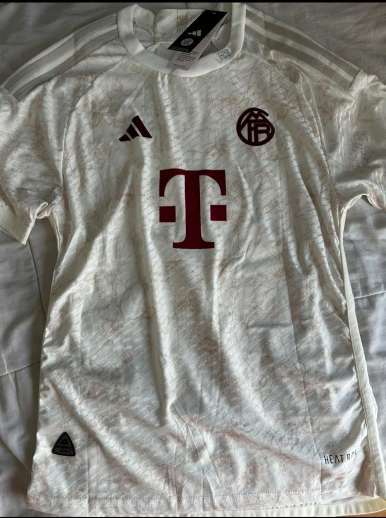 Bayern München Voetbal Uitshirt Nieuw Origineel 2024, Sport en Fitness, Voetbal, Verzenden, Zo goed als nieuw
