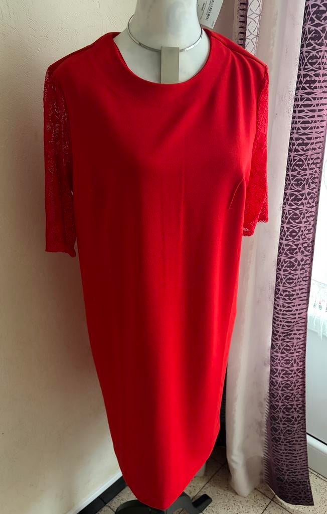 Robe rouge JBC taille 42 lisez bien, Enlèvement ou Envoi, JBC, Longueur genou, Taille 42/44 (L)