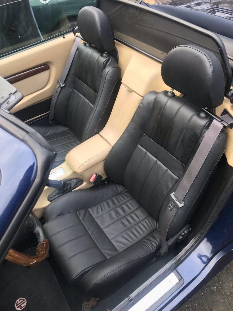 mg f mgf mg tf mgtf zwarte leren stoelen nieuw, Enlèvement ou Envoi, Neuf
