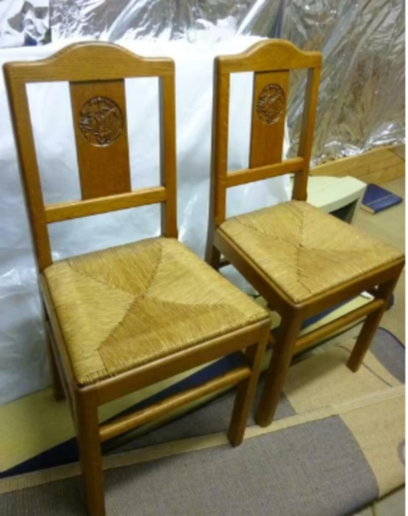 2 stoelen met rieten zitvlak, Huis en Inrichting, Stoelen, Ophalen of Verzenden, Gebruikt