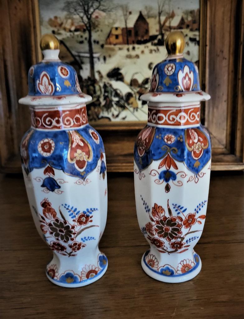 2 kleine dekselvazen in Royal Delft Pijnacker, Antiek en Kunst, Antiek | Vazen, Ophalen of Verzenden