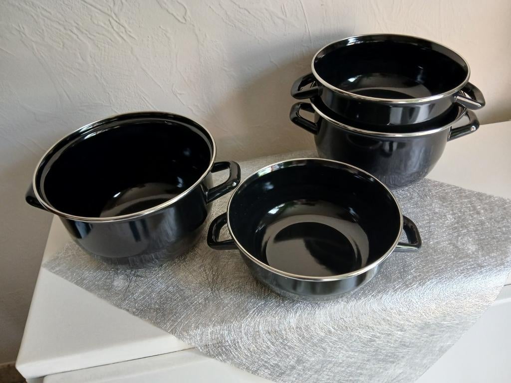 5 MARMITES À  MOULES ́ NOIRES, Maison & Meubles, Enlèvement, Comme neuf