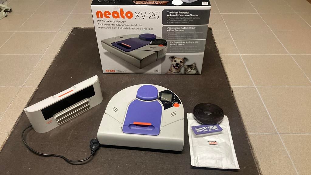 Neato Robotics XV-25, Réservoir, Enlèvement, Utilisé, Aspirateur robot