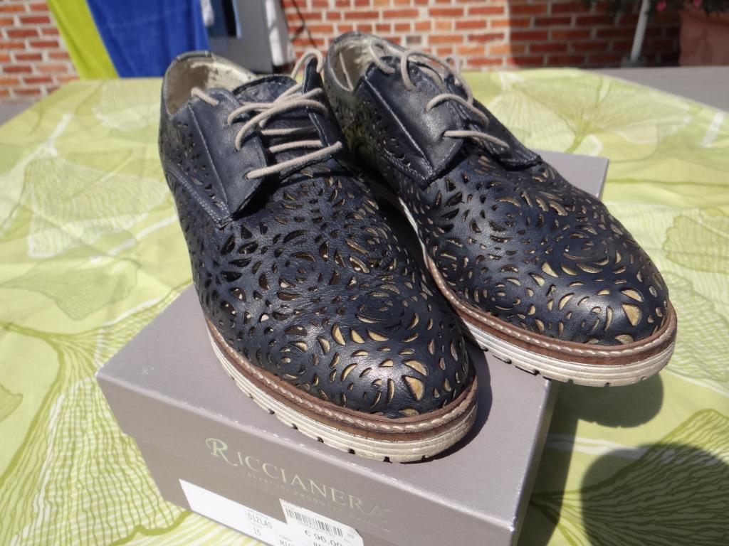 Schoenen leder M39  Kleur:donker blauw Italiaans bijna Nieuw, Blauw, Instappers, Ophalen of Verzenden, Zo goed als nieuw