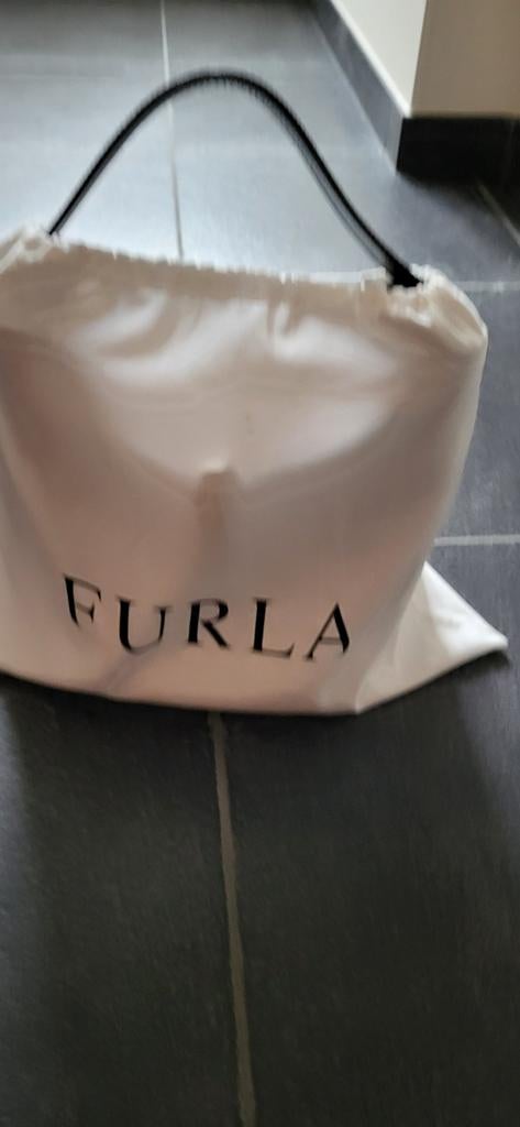 FURLA handtas,  Victoria, Enlèvement ou Envoi, Neuf, Noir, Sac à main