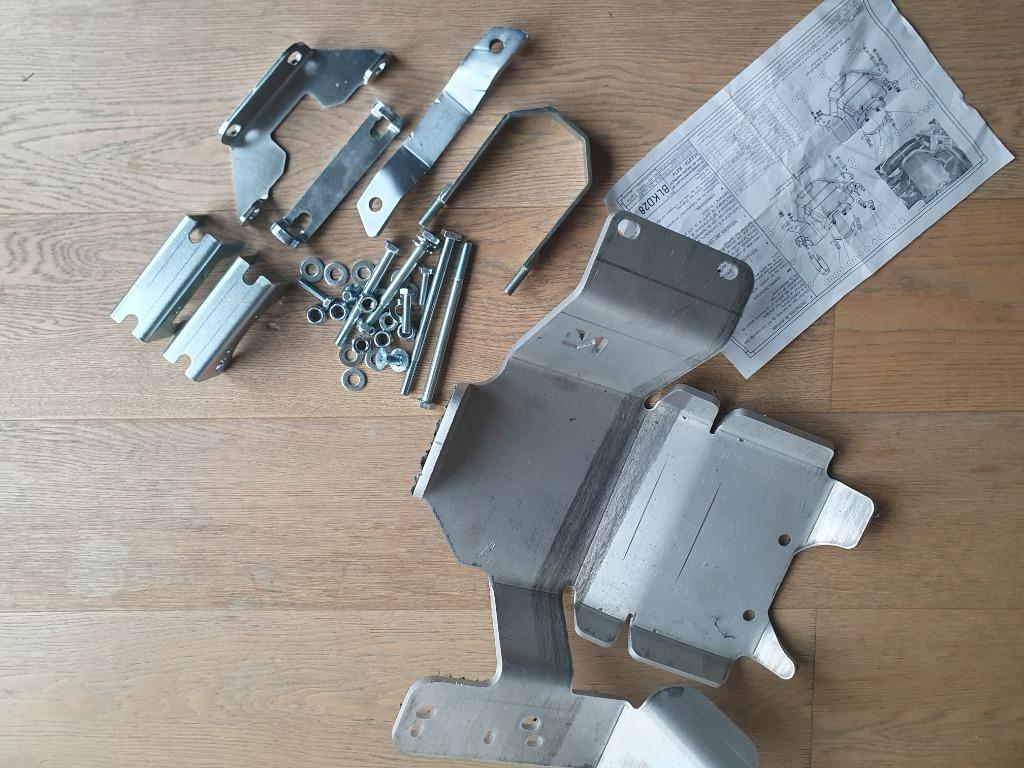 Protection nez de pont arrière Land Cruiser GRJ7# HZJ7# BJ7#, Auto-onderdelen, Ophalen of Verzenden, Nieuw, Toyota