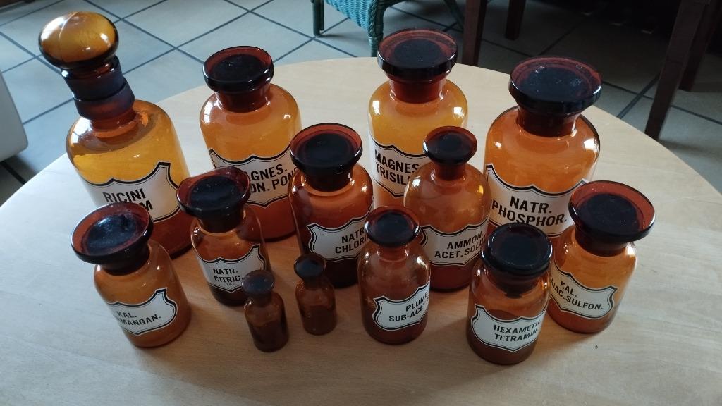 Flacon pot à pharmacie ancien avec étiquette émaillée, Enlèvement