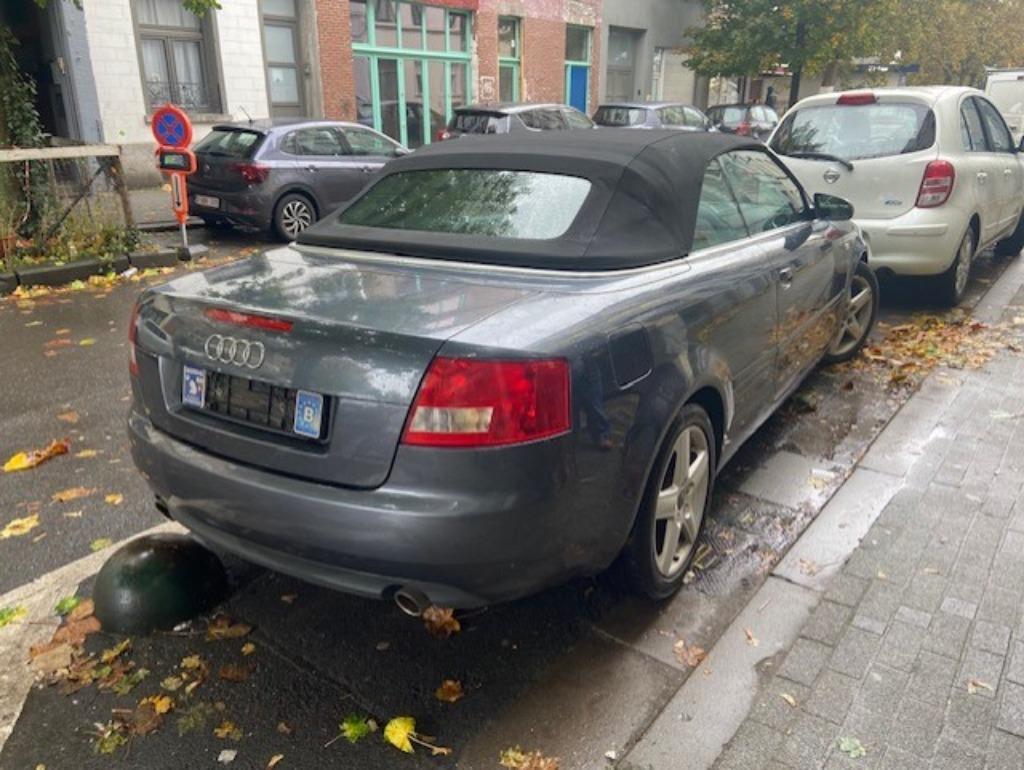 AUDI A4 CABRIO, Cuir, Argent ou Gris, Achat, 2400 cm³