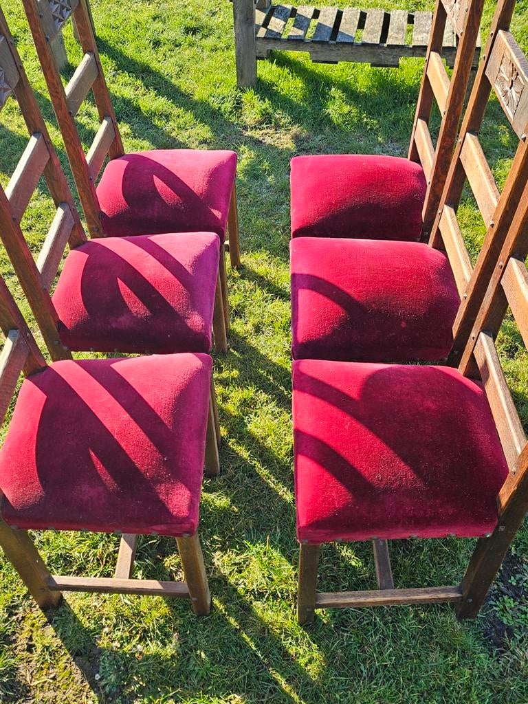 Eikenstoelen, Ophalen