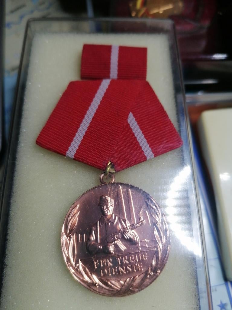 Médaille Nva., Enlèvement ou Envoi