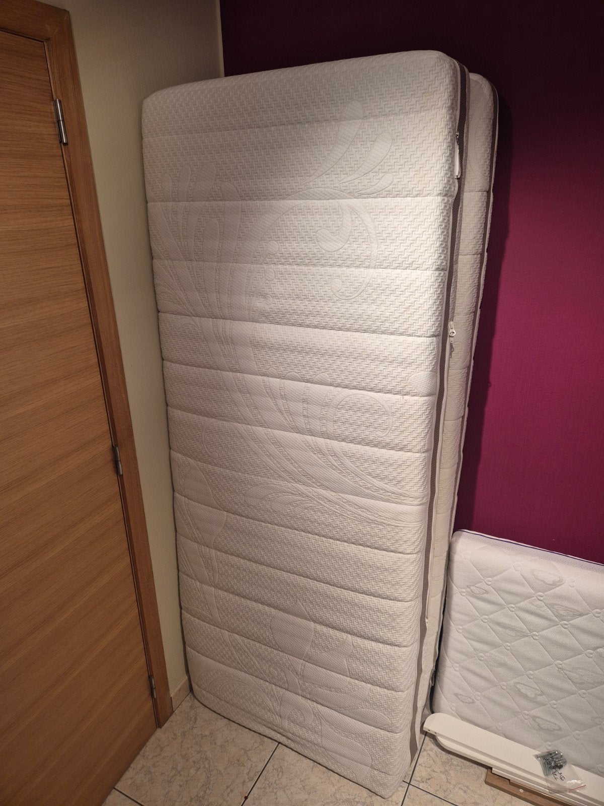 Matelas Beka, Enlèvement, Comme neuf